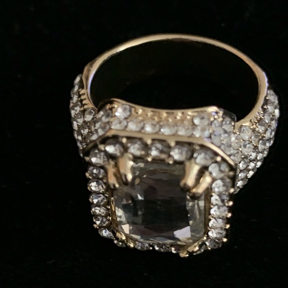 Ring - Picture 5 of 6